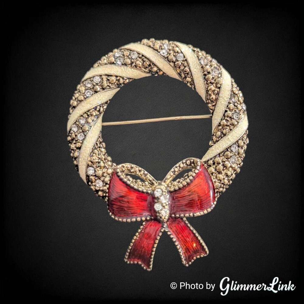 Vintage KC Christmas Wreath Brooch – Gold Tone Rhinestones Red Enamel Bow Pin
